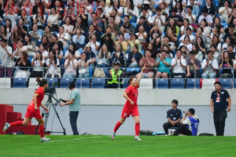 女足联赛-上海豪取82分提前夺冠 天津排第2